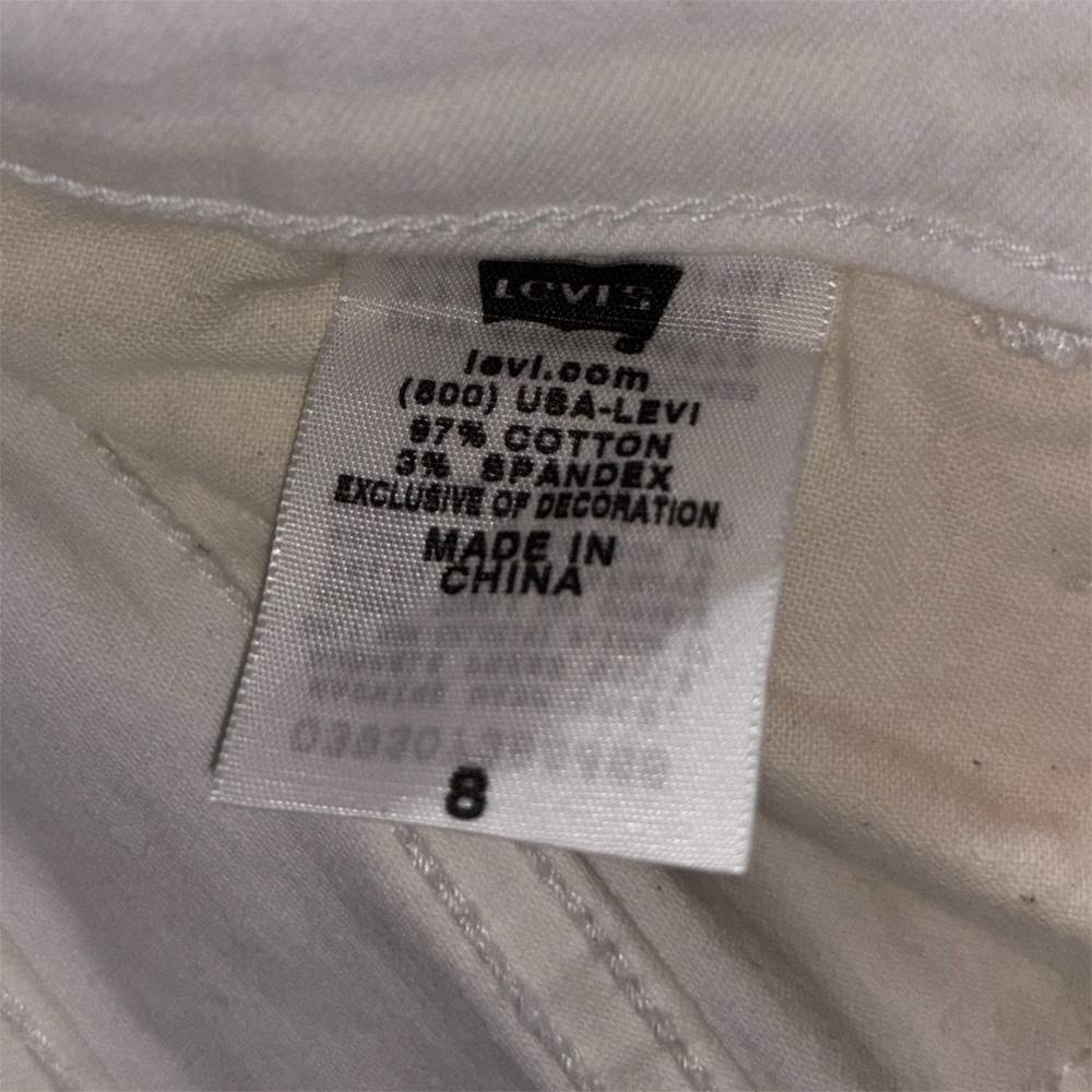 Levi Strauss 512 White Denim Capri Slimming Pants Size 8 - Picture 9 of 9